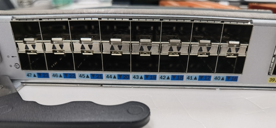 FC32-48 ब्रोकेड POD लाइसेंस 32GB 48 पोर्ट FC ब्लेड X6-4 X6-8 निदेशक के लिए