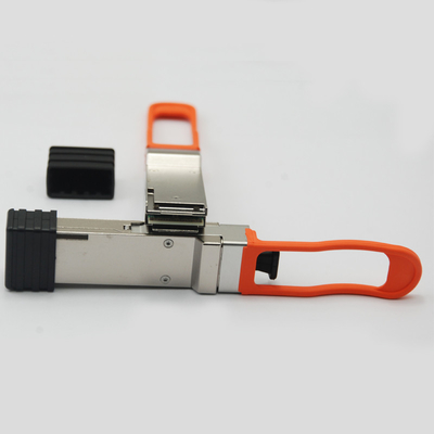 फिनिसर FTL410QD4C 40GBASE-SR4 / 10GBASE-SR 300m QSFP+ Gen4 ब्रेकआउट से 10GBASE-SR ईथरनेट