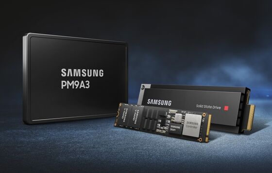 सैमसंग MZQL27T6HBLA-00A07 PM9A3 7.68TB U.2 NVMe SSD PCIe4.0 x4 2.5" एंटरप्राइज डेटा सेंटर सॉलिड स्टेट ड्राइव