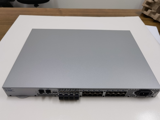 24 पोर्ट 8G DELL EMC ब्रोकेड सैन स्विच DS-300B Connectrix B . के लिए
